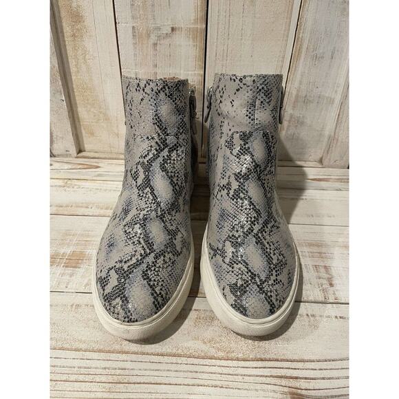 Gentle Soul by Kenneth Cole Carter Sneaker Snake Print Women's‎ Shoe Size US 9 - Picture 2 of 5